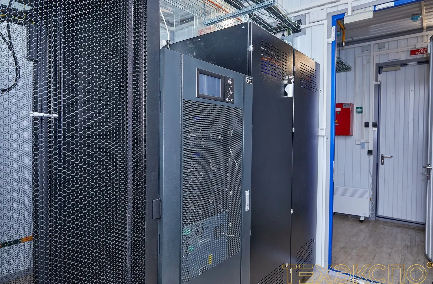 МЦОД для ИТ-оборудования мощностью 80 кВА (на 8 стоек) с ДГУ мощностью 160 кВт