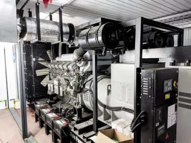 Контейнер с внутренней системой шумоглушения для бизнес-центра в Москве – фото 4 из 15