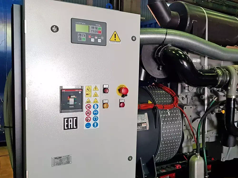 С автоматическим запуском (АВР)